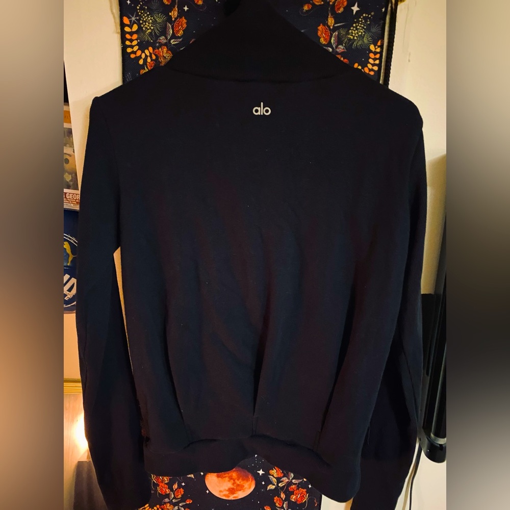 Alo Yoga Athleta Mock Neck long sleeve, Size small